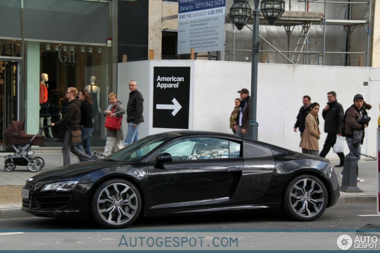 Audi R8 V10