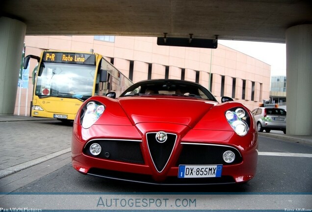 Alfa Romeo 8C Spider