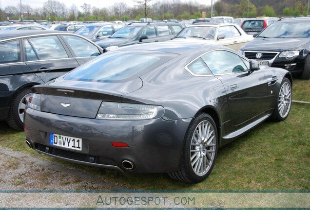 Aston Martin V8 Vantage