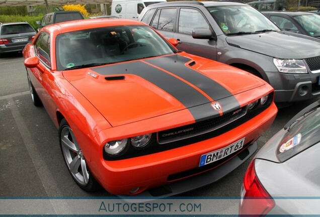 Dodge Challenger SRT-8