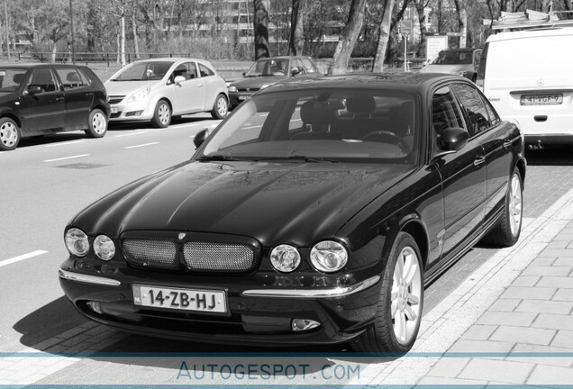 Jaguar XJR