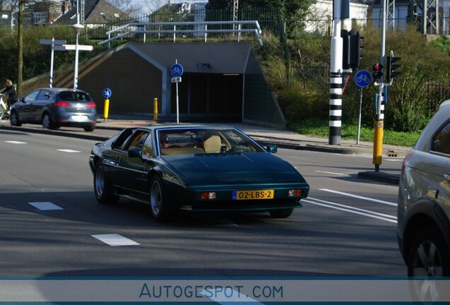 Lotus Esprit S2