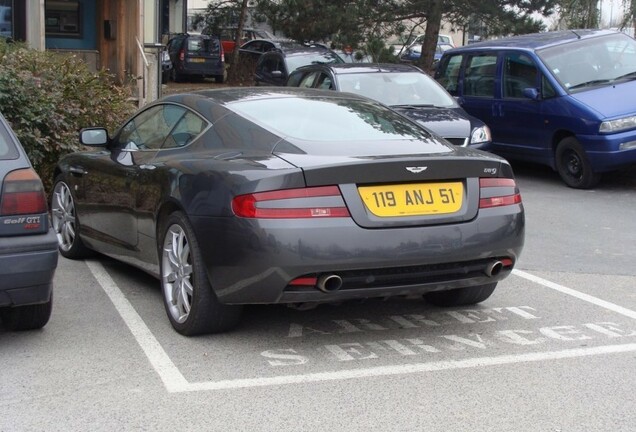 Aston Martin DB9