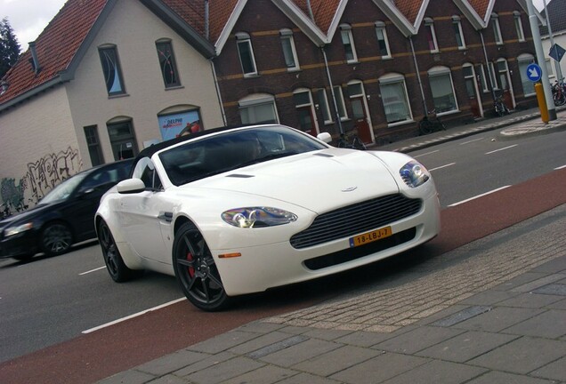 Aston Martin V8 Vantage Roadster