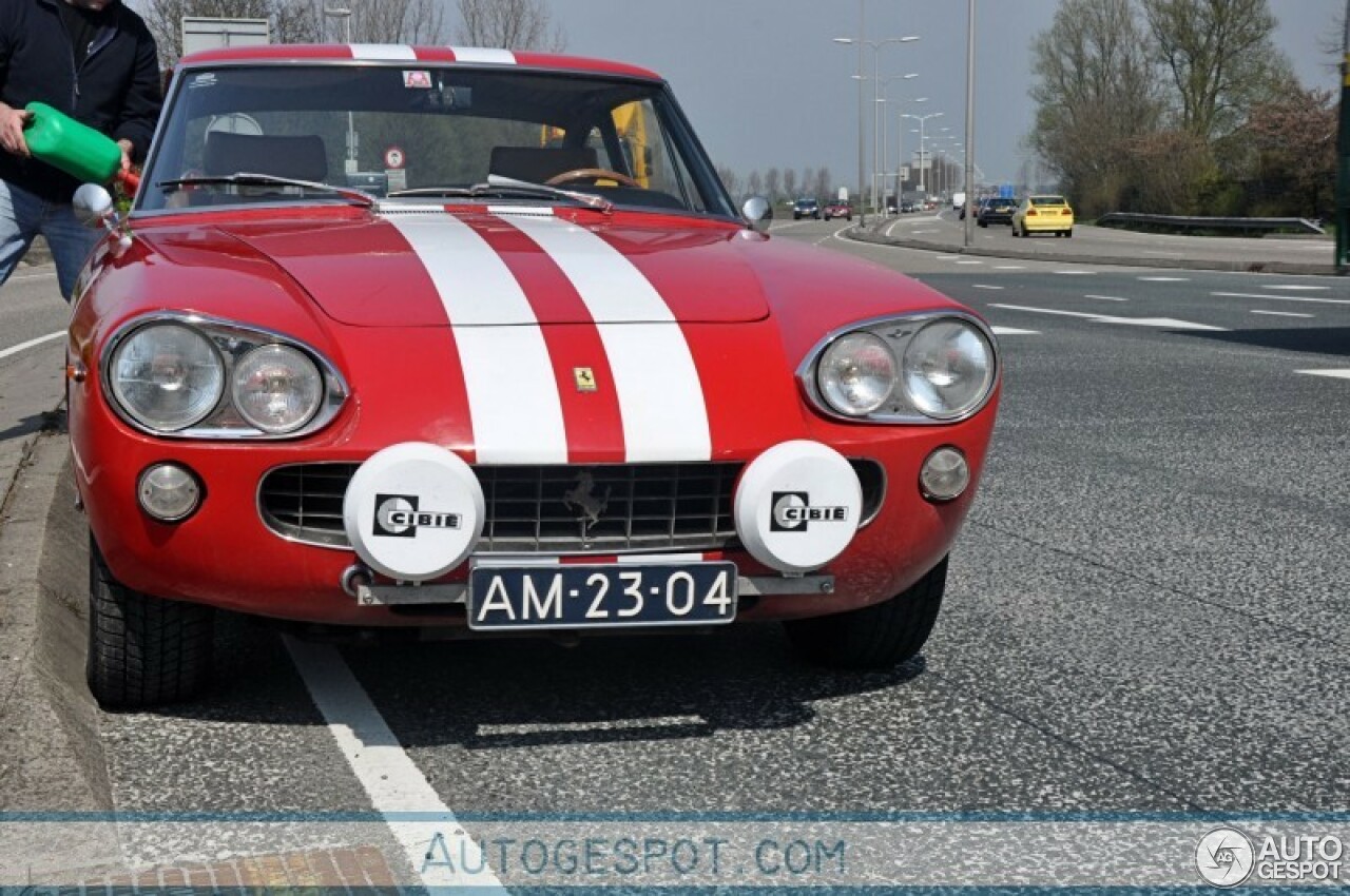 Ferrari 330 GT 2+2 Series I