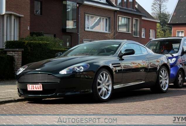 Aston Martin DB9