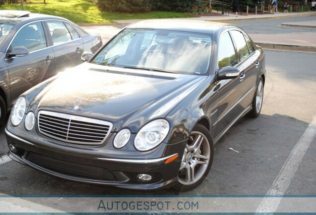 Mercedes-Benz E 55 AMG