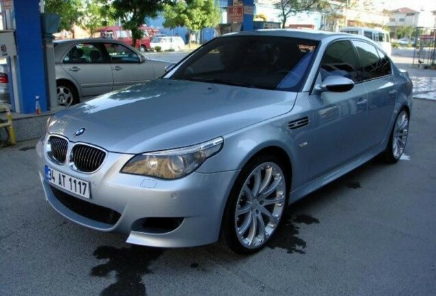 BMW M5 E60 2005