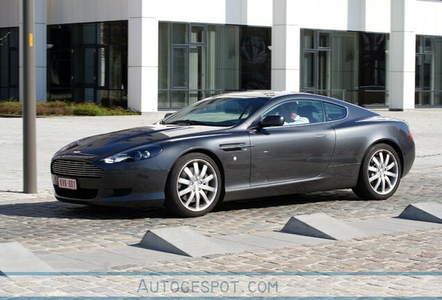 Aston Martin DB9