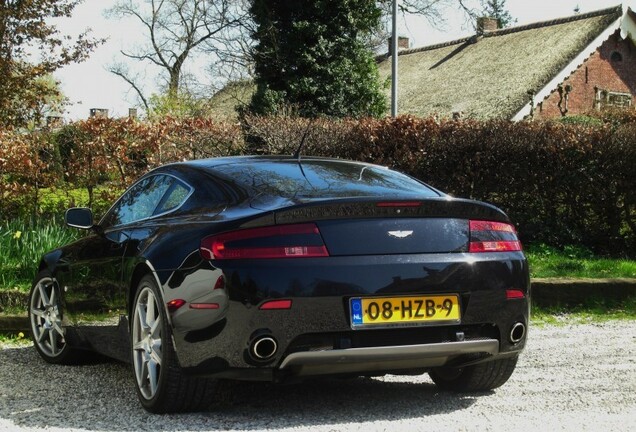 Aston Martin V8 Vantage