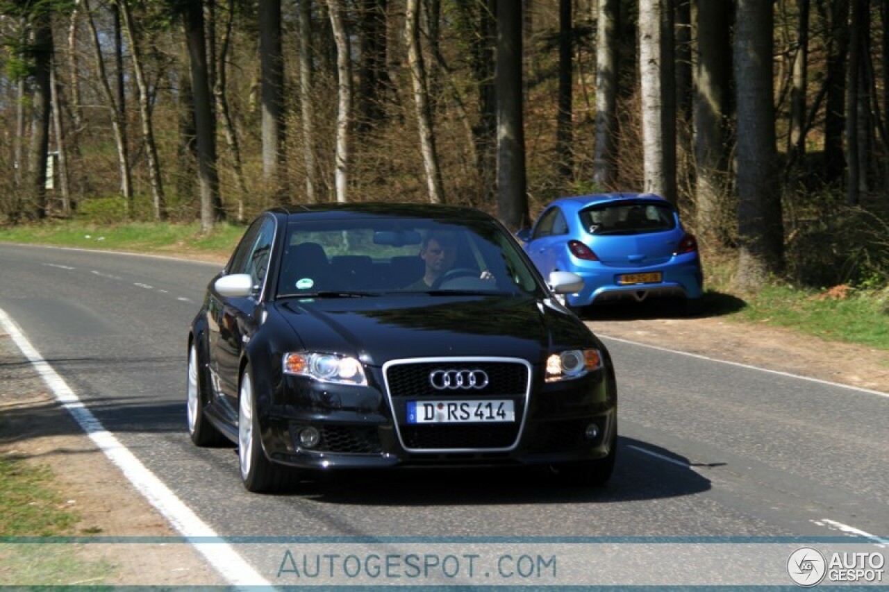 Audi RS4 Sedan