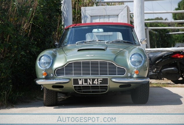 Aston Martin DB6 Volante