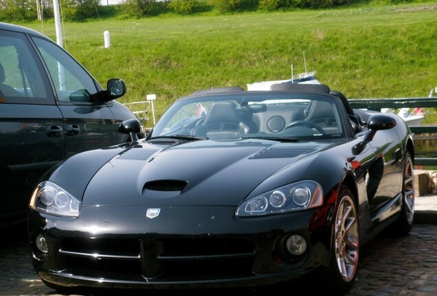 Dodge Viper SRT-10 Roadster 2003