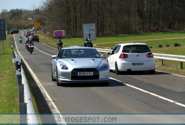 Nissan GT-R