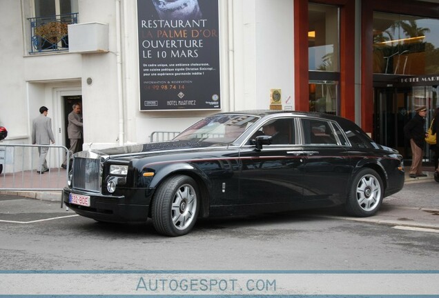 Rolls-Royce Phantom Black