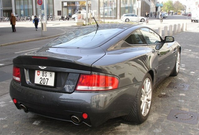 Aston Martin Vanquish S