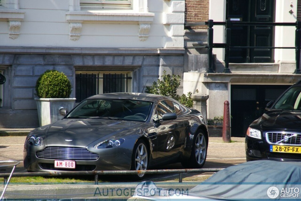 Aston Martin V8 Vantage