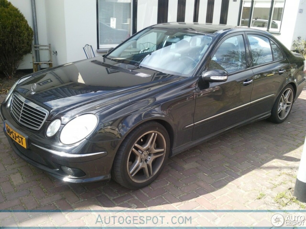 Mercedes-Benz E 55 AMG