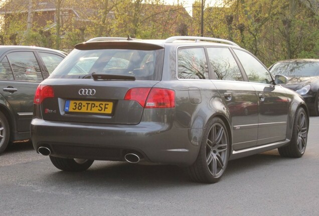 Audi RS4 Avant B7