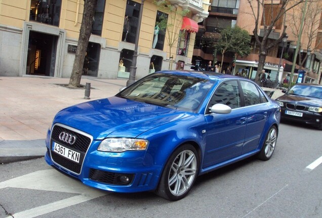 Audi RS4 Sedan