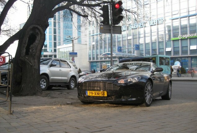 Aston Martin DB9