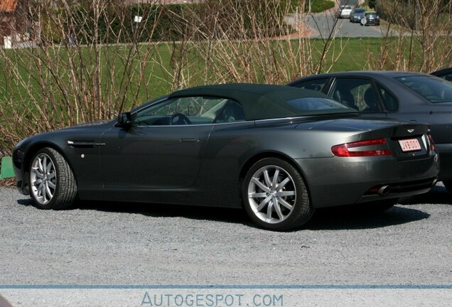 Aston Martin DB9 Volante