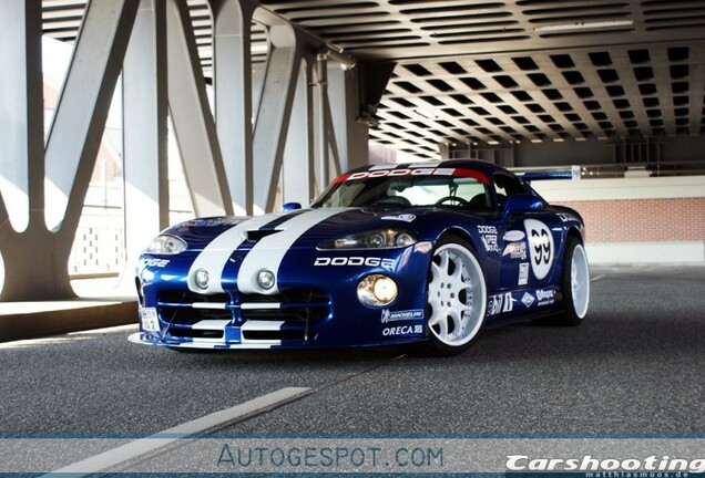 Dodge Viper GTS R