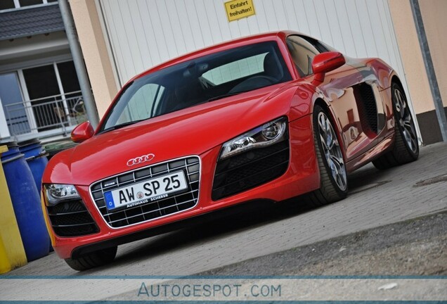 Audi R8 V10