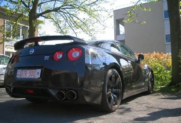 Nissan GT-R