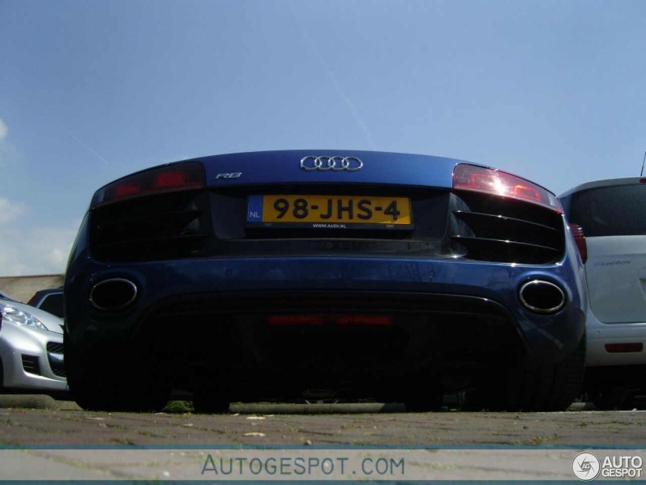 Audi R8 V10