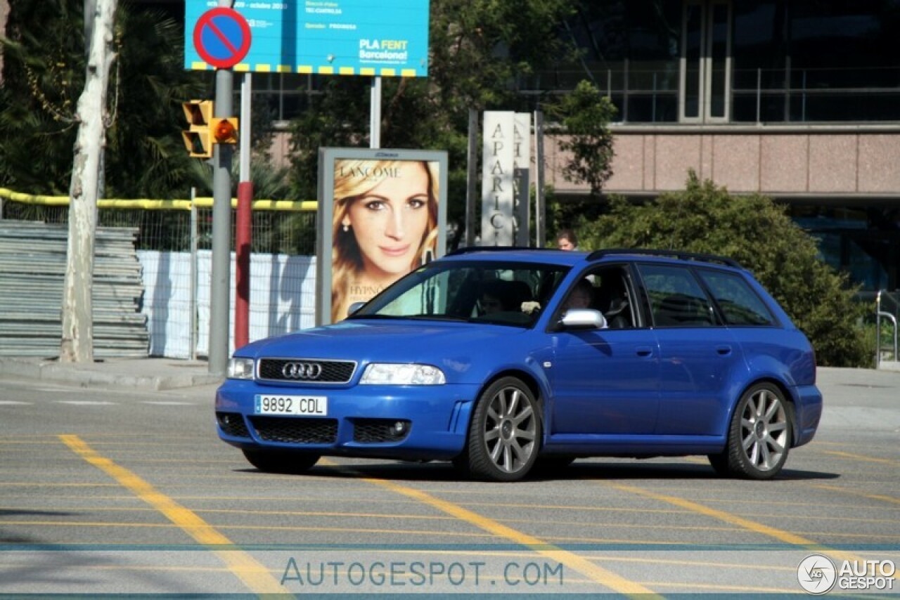 Audi RS4 Avant B5