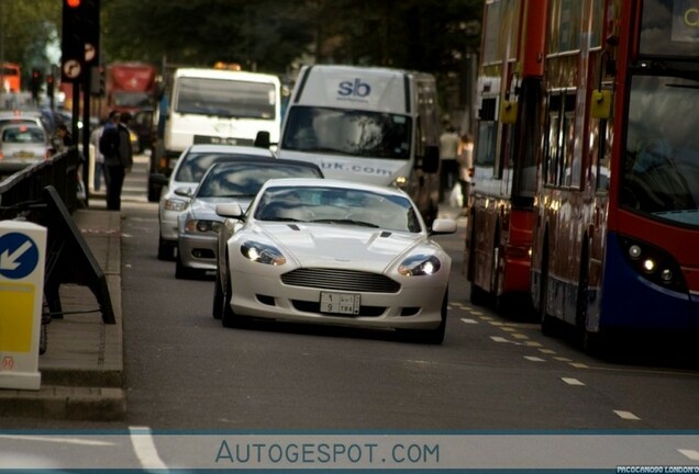 Aston Martin DB9