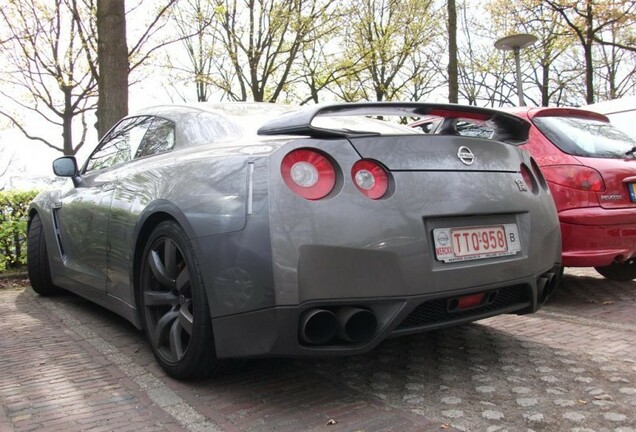 Nissan GT-R