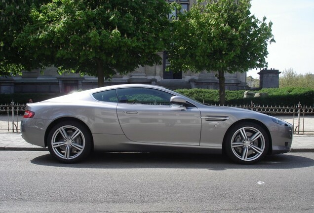 Aston Martin DB9