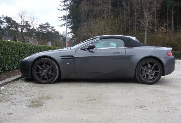 Aston Martin V8 Vantage Roadster