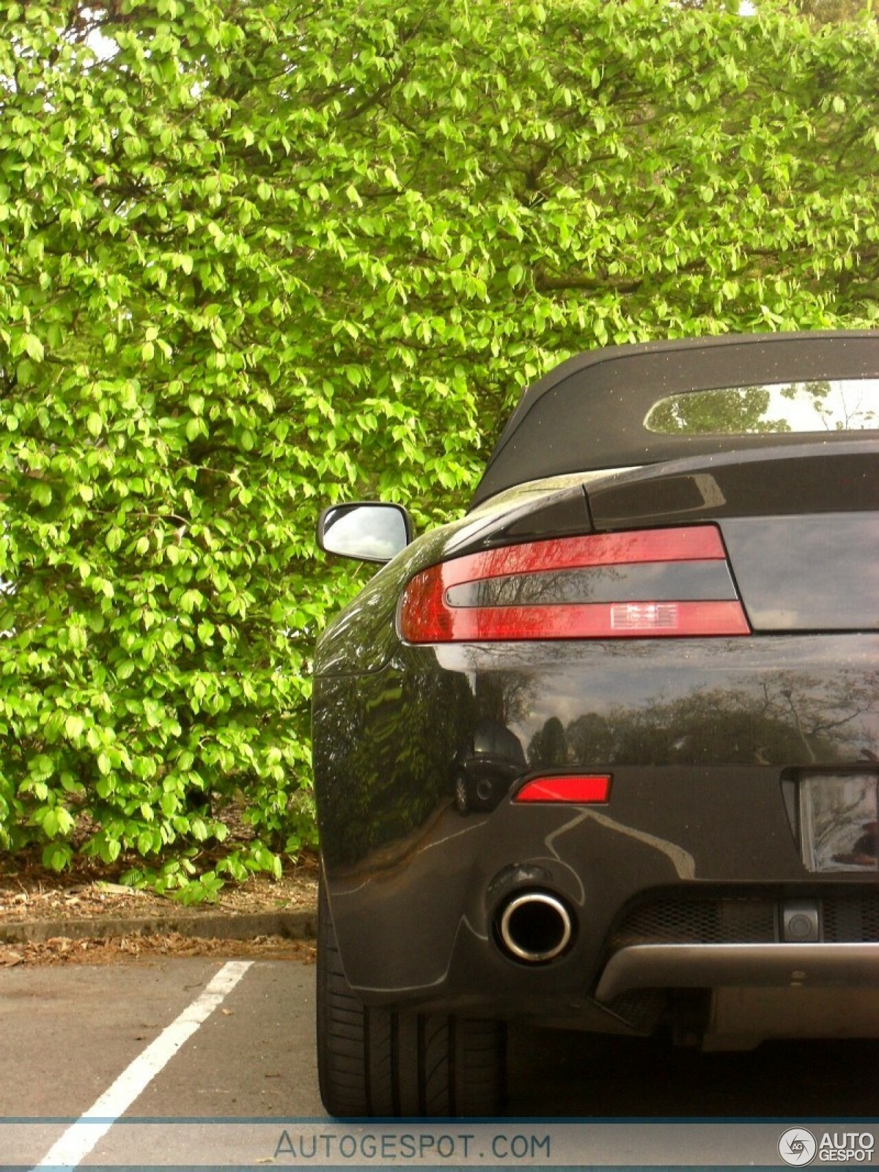 Aston Martin V8 Vantage Roadster