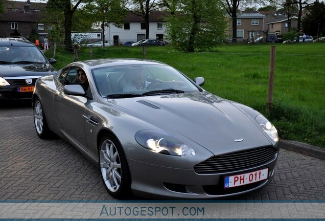 Aston Martin DB9