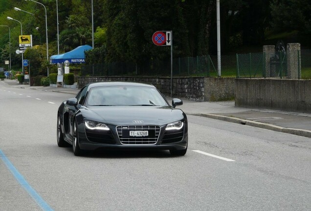 Audi R8 V10