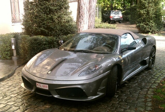 Ferrari Scuderia Spider 16M