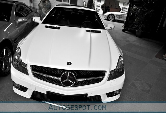 Mercedes-Benz SL 63 AMG Edition IWC