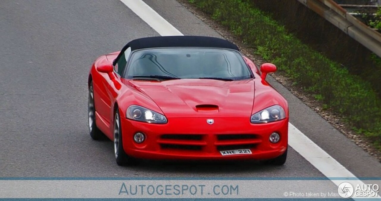 Dodge Viper SRT-10 Roadster 2003