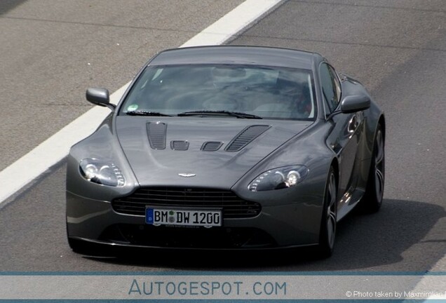 Aston Martin V12 Vantage