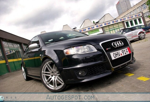 Audi RS4 Avant B7