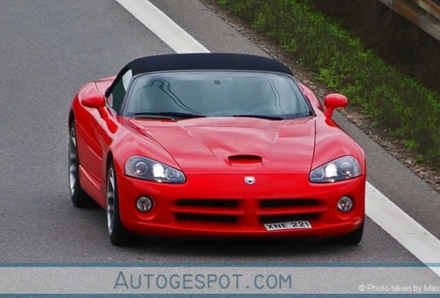 Dodge Viper SRT-10 Roadster 2003