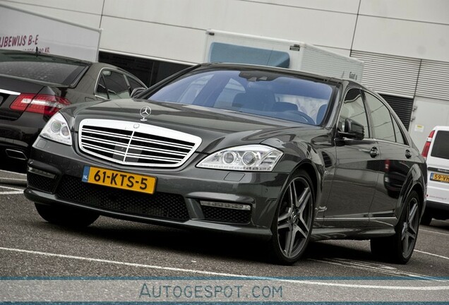 Mercedes-Benz S 65 AMG V221 2010