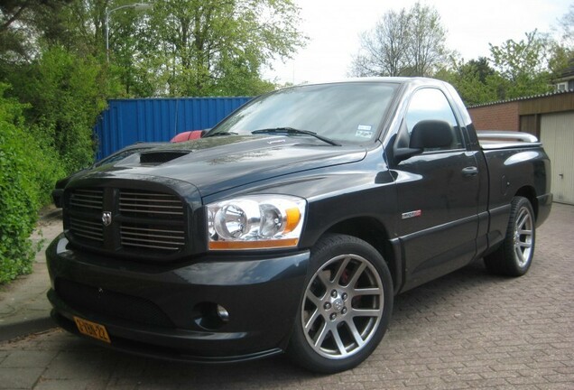 Dodge RAM SRT-10