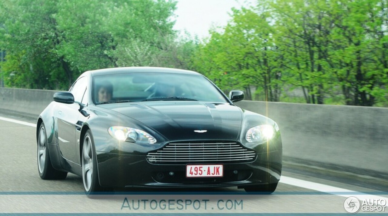 Aston Martin V8 Vantage