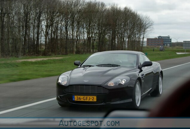 Aston Martin DB9