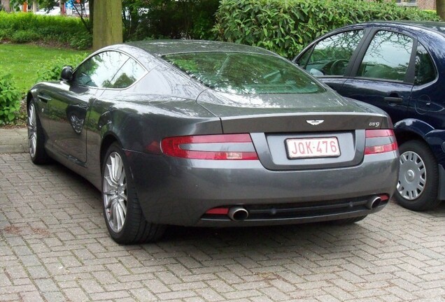 Aston Martin DB9