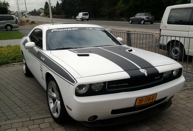 Dodge Challenger SRT-8